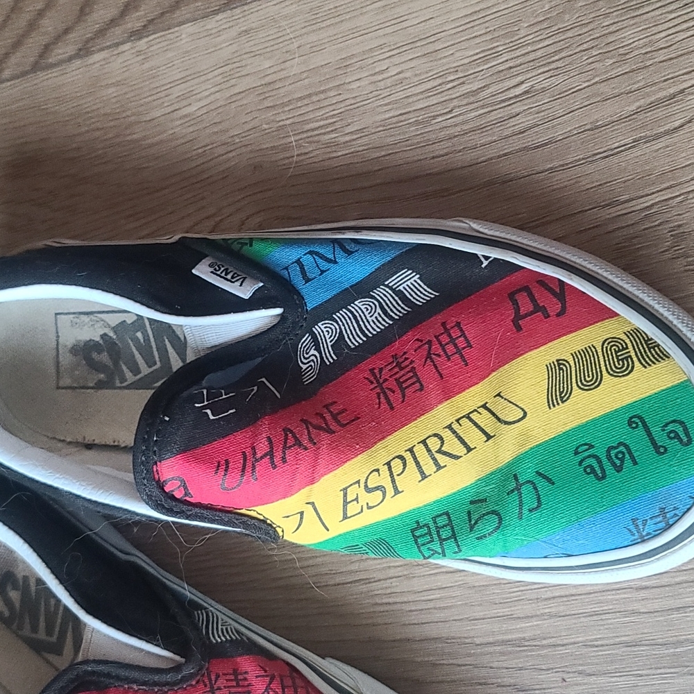 Colorful vans - Picture 2 of 8